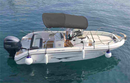 Ranieri Voyager 23S speedboat for rent in Opatija, ideal for day trips