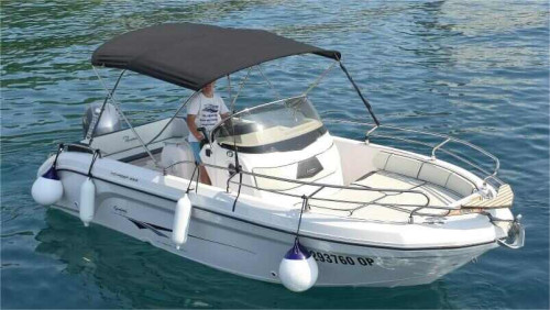 Ranieri Voyager 23S speedboat for rent in Opatija, ideal for day trips