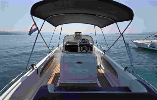 Ranieri Voyager 23S speedboat for rent in Opatija, ideal for day trips